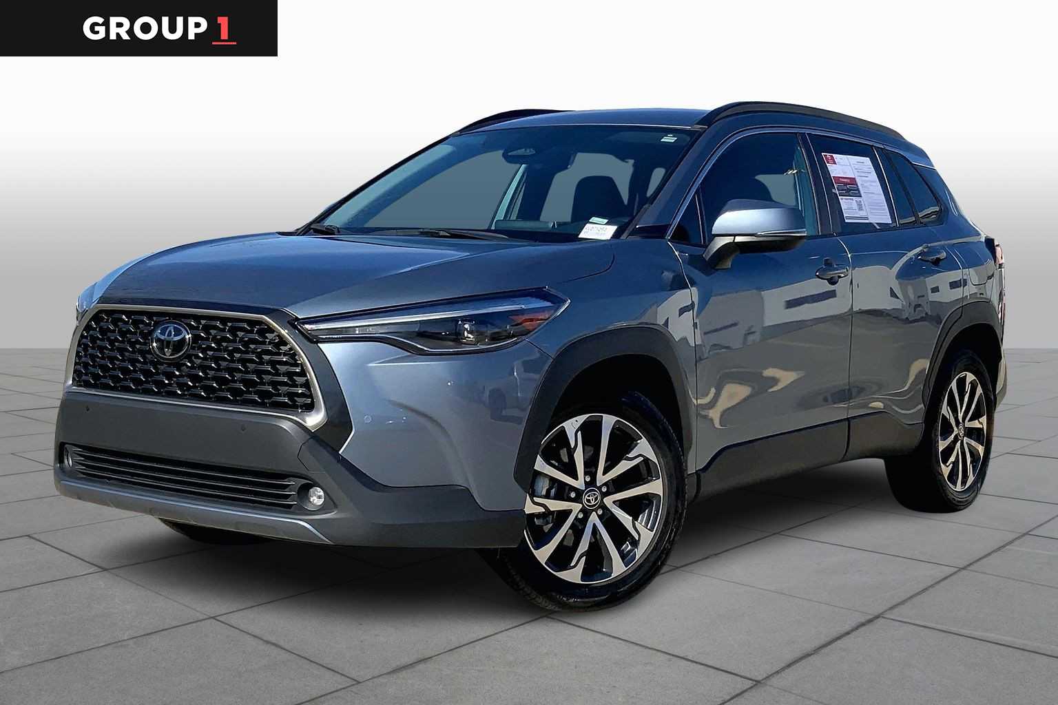 2024 Toyota Corolla Cross XLE's photo