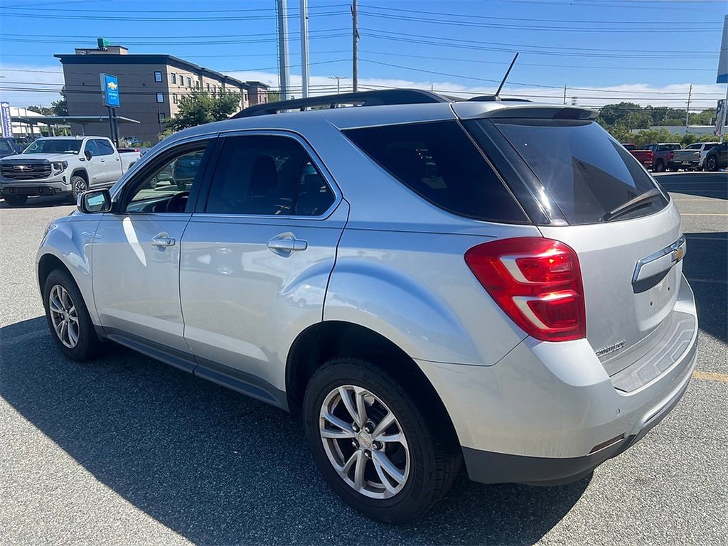 2017 Chevrolet Equinox LT photo 4