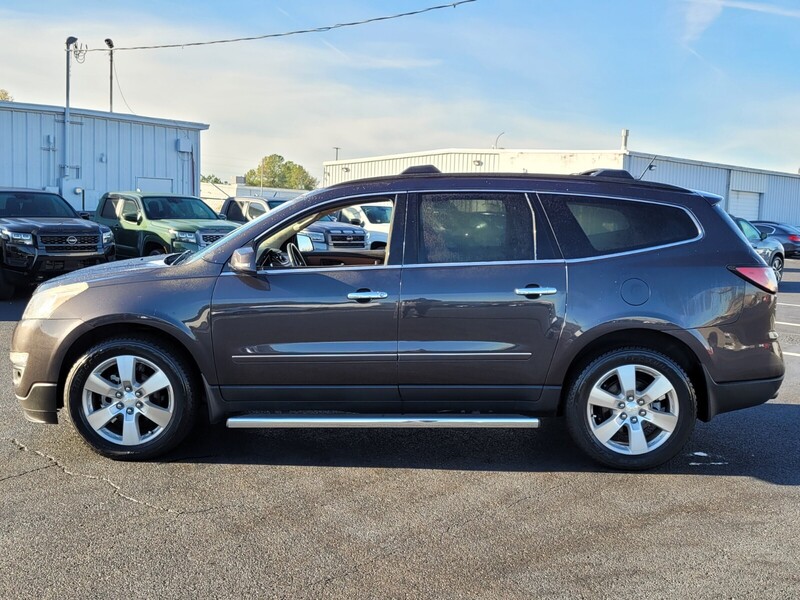 2015 Chevrolet Traverse LTZ photo 4