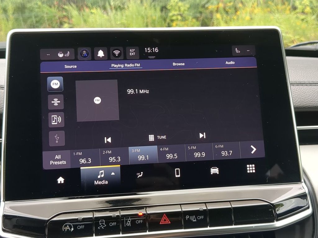 2024 Jeep Compass Limited photo 15