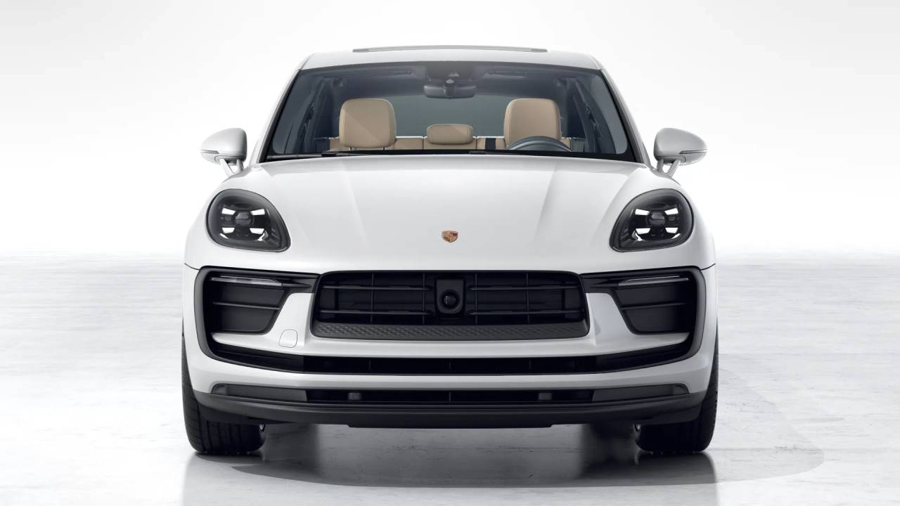 2026 Porsche Macan T photo 9