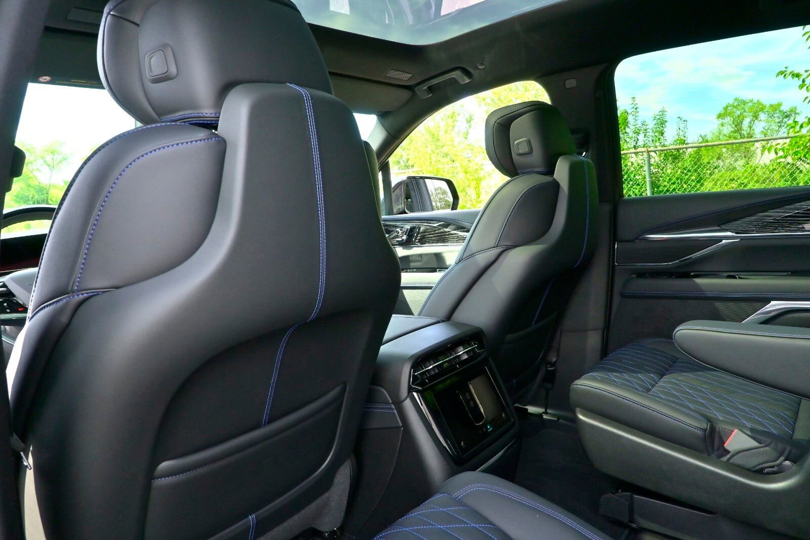 2025 Cadillac Escalade IQ Sport photo 20