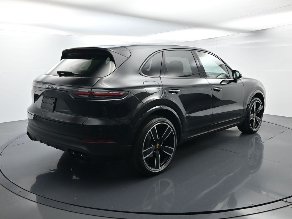 2023 Porsche Cayenne Base photo 12