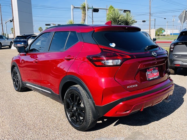 2023 Nissan Kicks SR photo 4