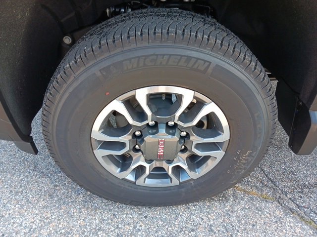 2026 Gmc Sierra 2500 HD SLE photo 4