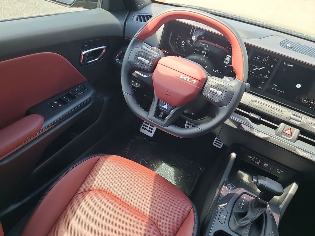 2025 Kia K4 GT-Line Turbo photo 14