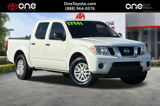 2019 Nissan Frontier SV's photo