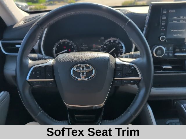 2021 Toyota Highlander XLE photo 7