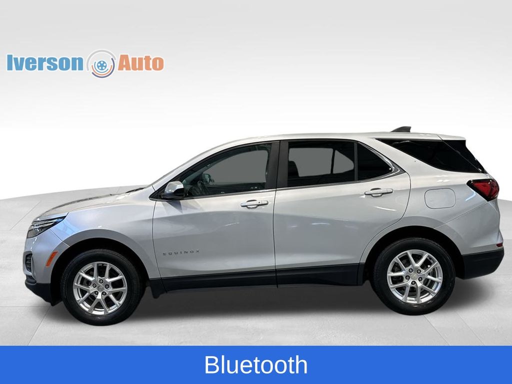 2022 Chevrolet Equinox LT photo 3