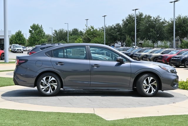 2025 Subaru Legacy Premium photo 2