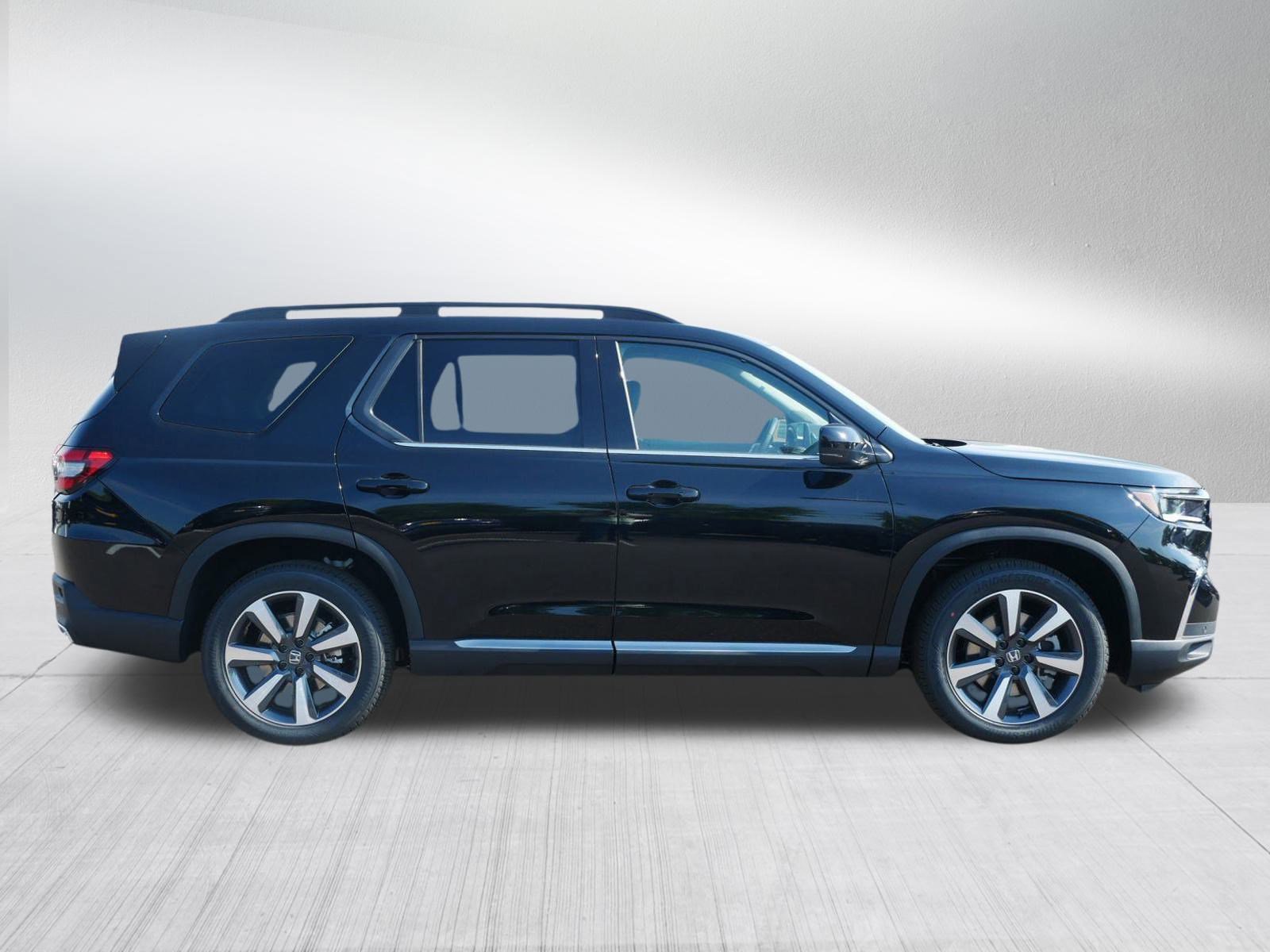 2025 Honda Pilot Touring photo 7