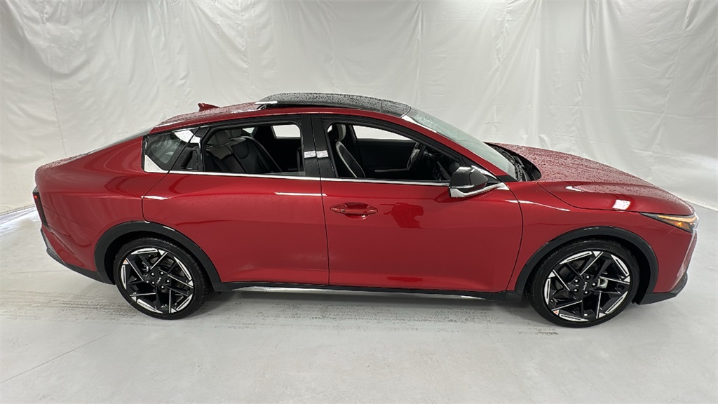 2025 Kia K4 GT-Line photo 2