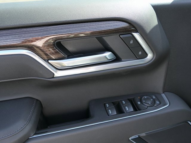 2025 Chevrolet Silverado 1500 LT photo 13