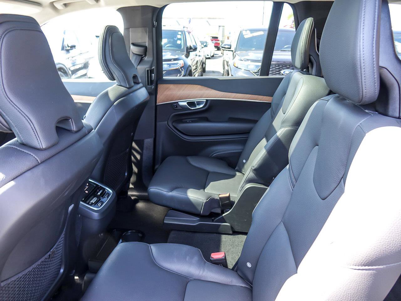 2024 VOLVO XC90 - Image 17