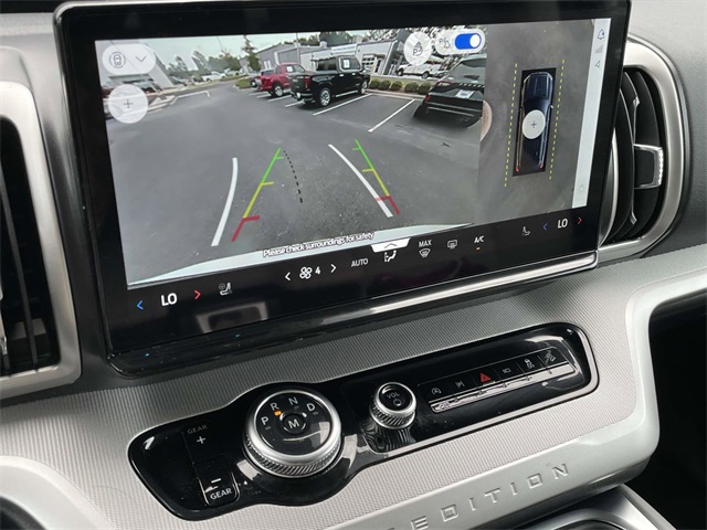 2025 Ford Expedition MAX photo 4