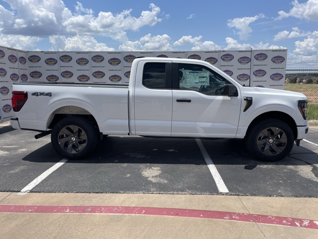 2025 Ford F-150 STX's photo