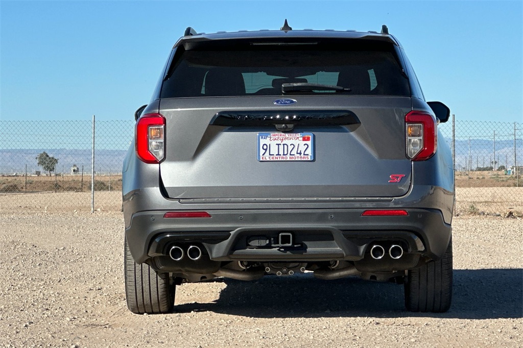 2023 Ford Explorer ST photo 3
