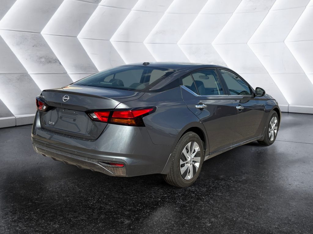 2025 Nissan Altima 2.5 S photo 4
