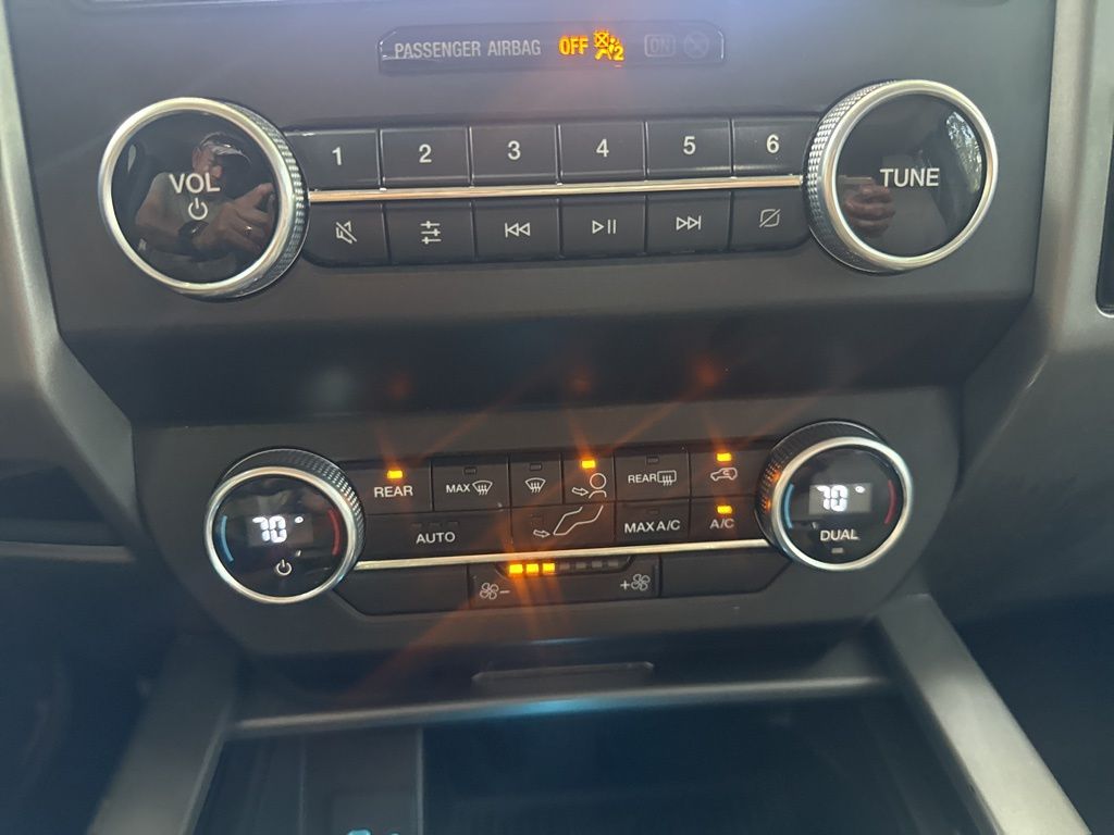 2021 Ford Expedition MAX XLT photo 14