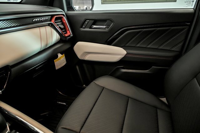 2026 Gmc Canyon AT4X photo 19