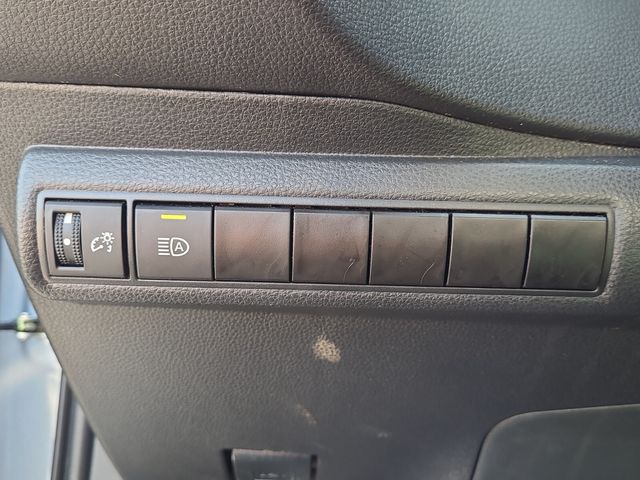 2023 Toyota Corolla LE photo 18