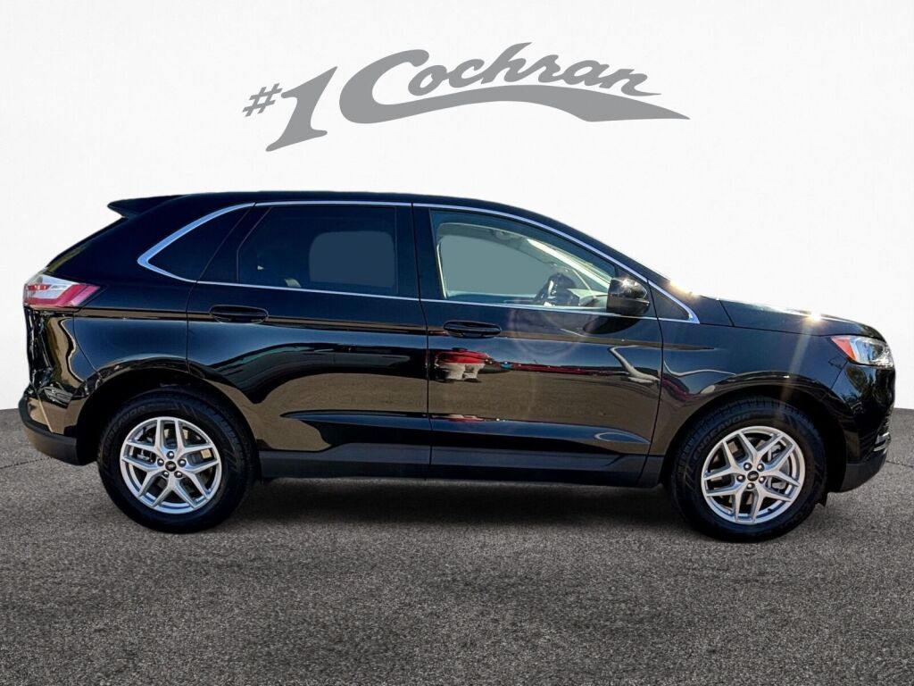 2023 Ford Edge SEL photo 7