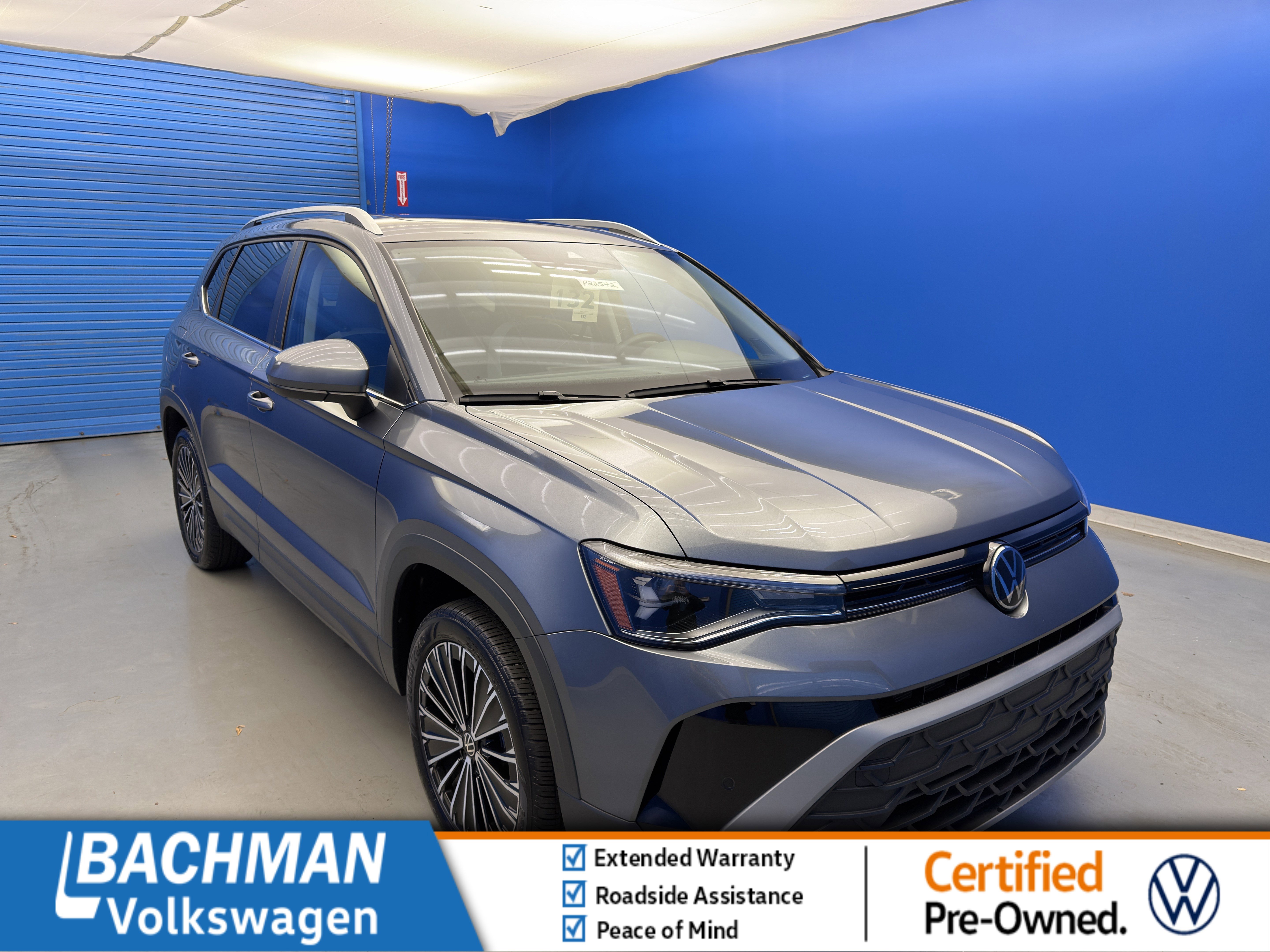 2025 Volkswagen Taos SE's photo