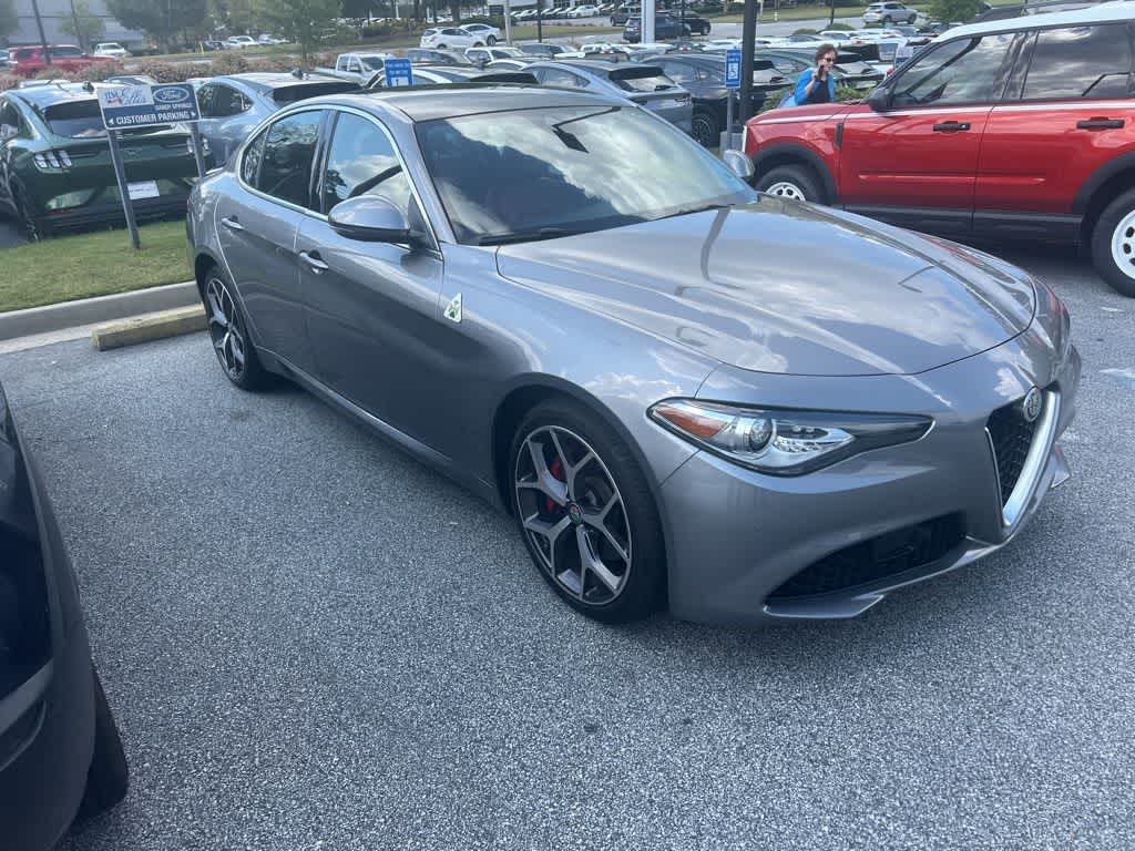 2021 Alfa Romeo Giulia Ti photo 4