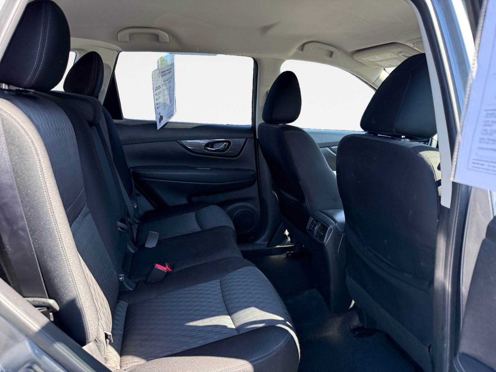 2020 Nissan Rogue SV photo 17