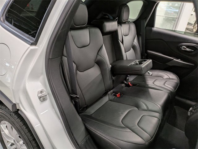 2022 Jeep Cherokee Latitude Lux photo 21
