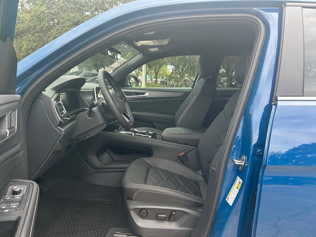 2026 Volkswagen Atlas Cross Sport SE Technology photo 4