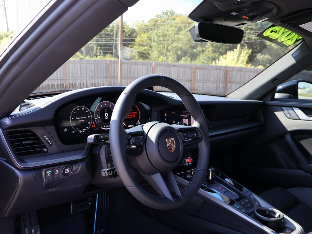 2025 Porsche 911 S photo 4