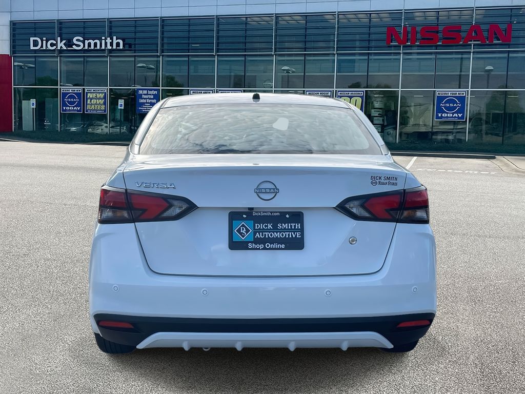 2025 Nissan Versa S photo 4