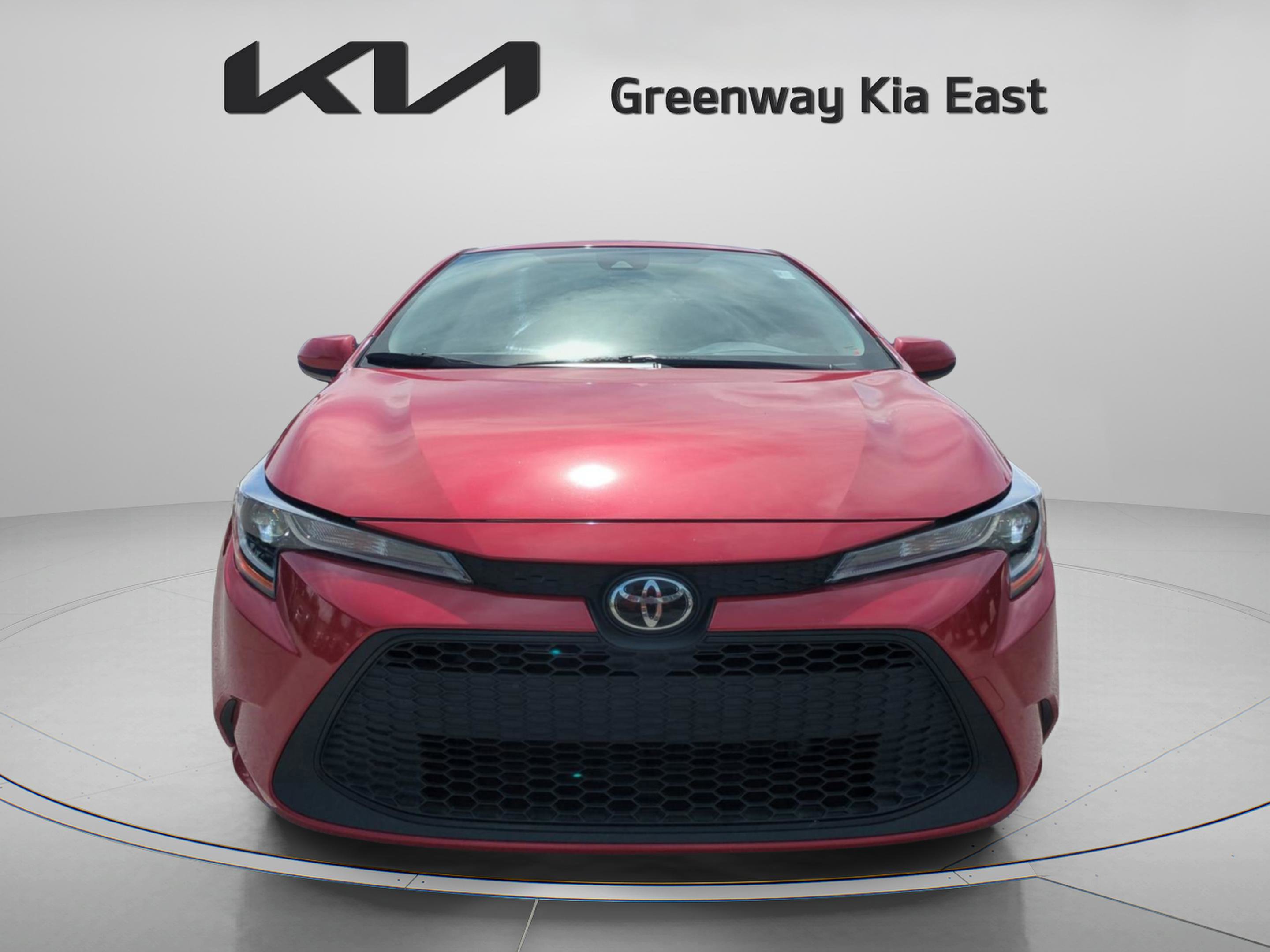 2021 Toyota Corolla LE photo 2