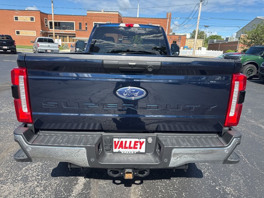 2023 Ford F-250 XLT photo 4