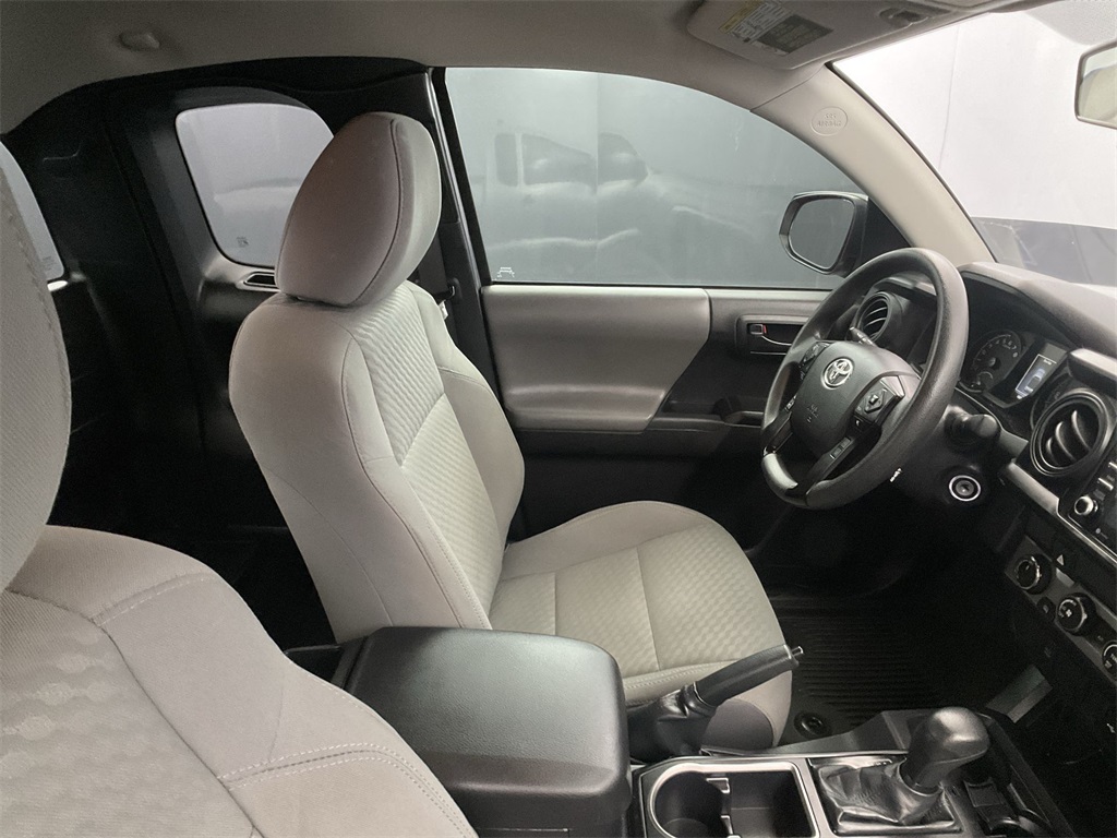 2022 Toyota Tacoma SR 4x4 Access Cab photo 26
