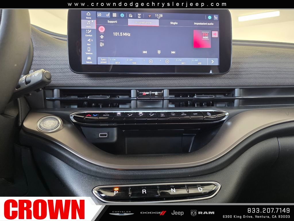 2025 Fiat 500e La Prima photo 15