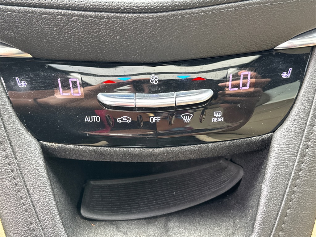 2018 Cadillac XT5 Luxury photo 32