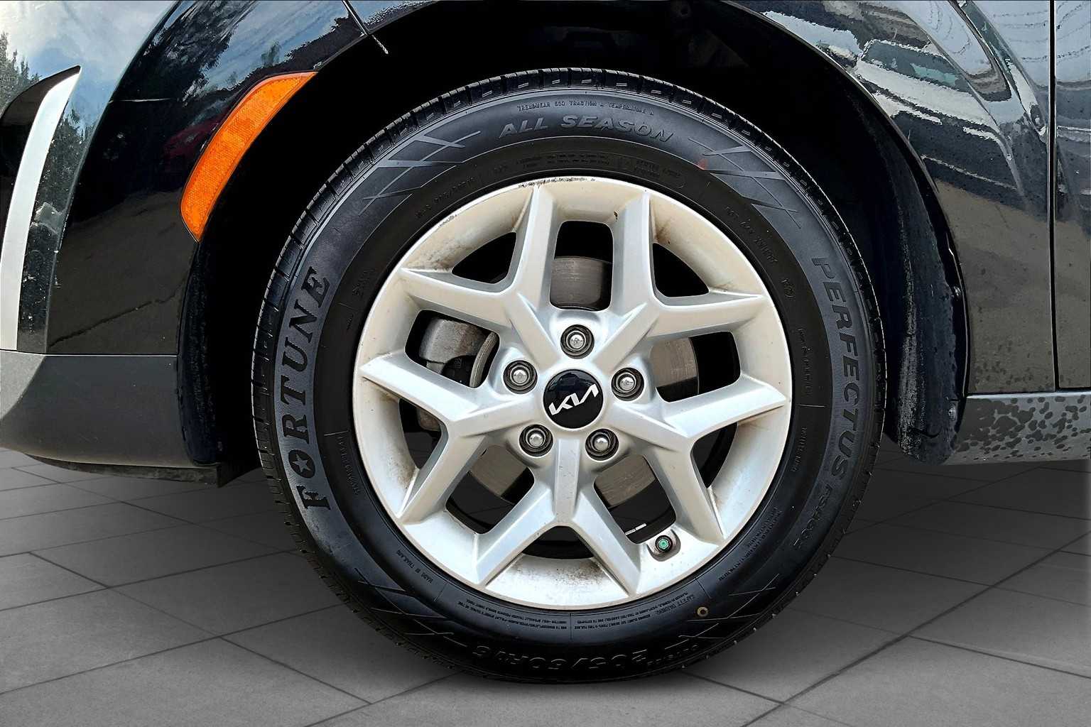 2023 Kia Soul LX S photo 9
