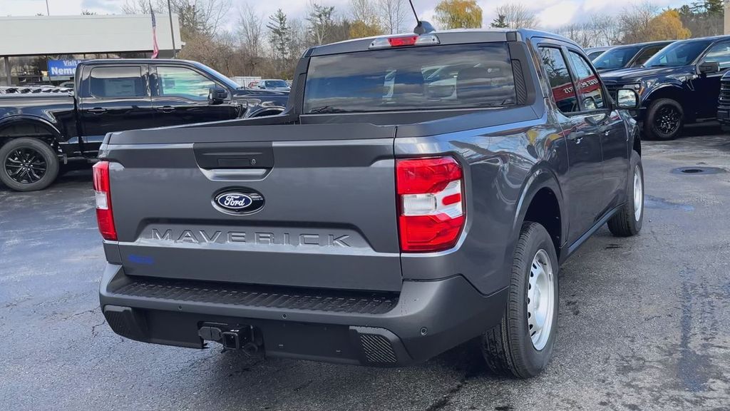 2025 Ford Maverick XL photo 2