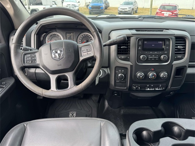 2017 Ram 3500 Tradesman photo 2
