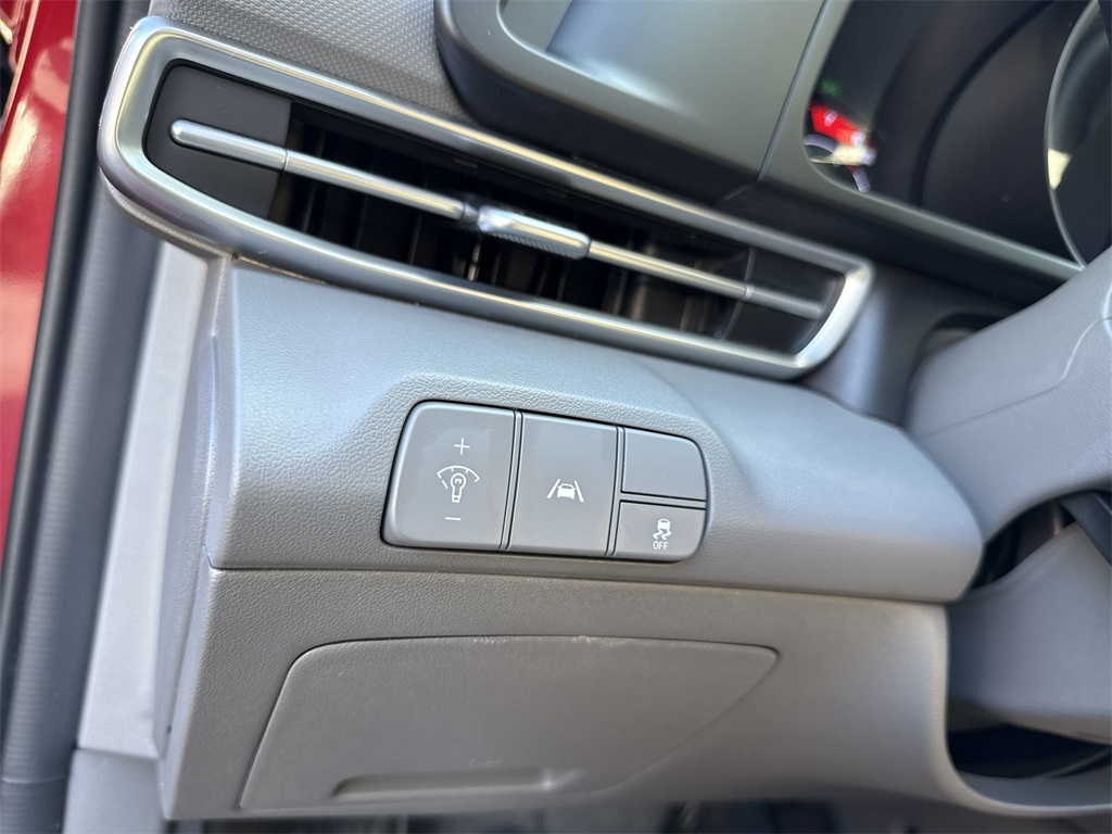 2023 Hyundai Elantra SEL photo 24