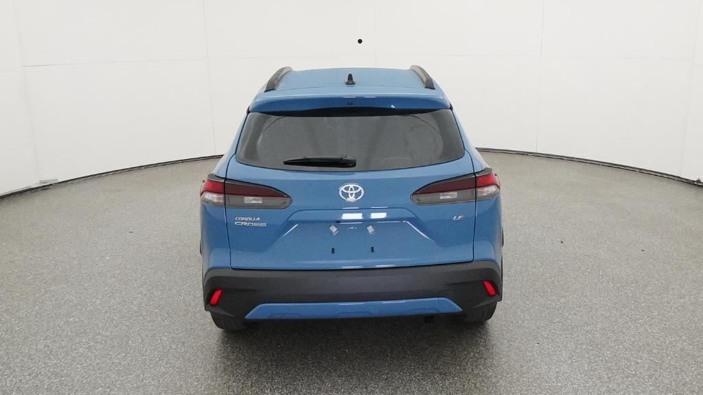 2026 Toyota Corolla Cross LE photo 18