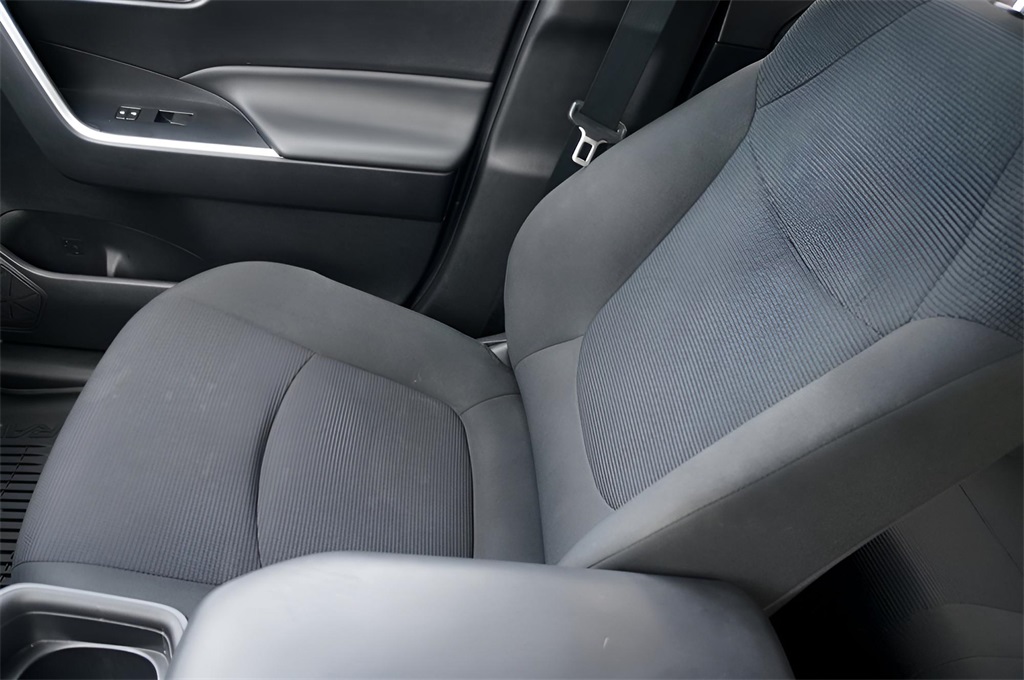 2021 Toyota RAV4 Hybrid LE photo 24