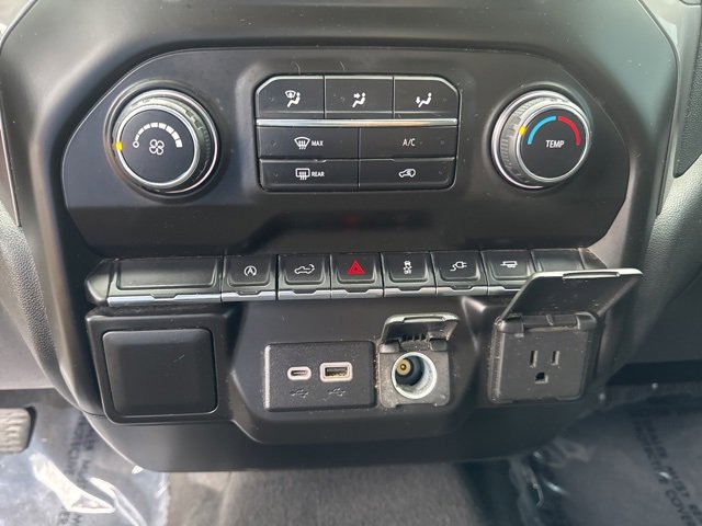 2021 Chevrolet Silverado 1500 Custom photo 15