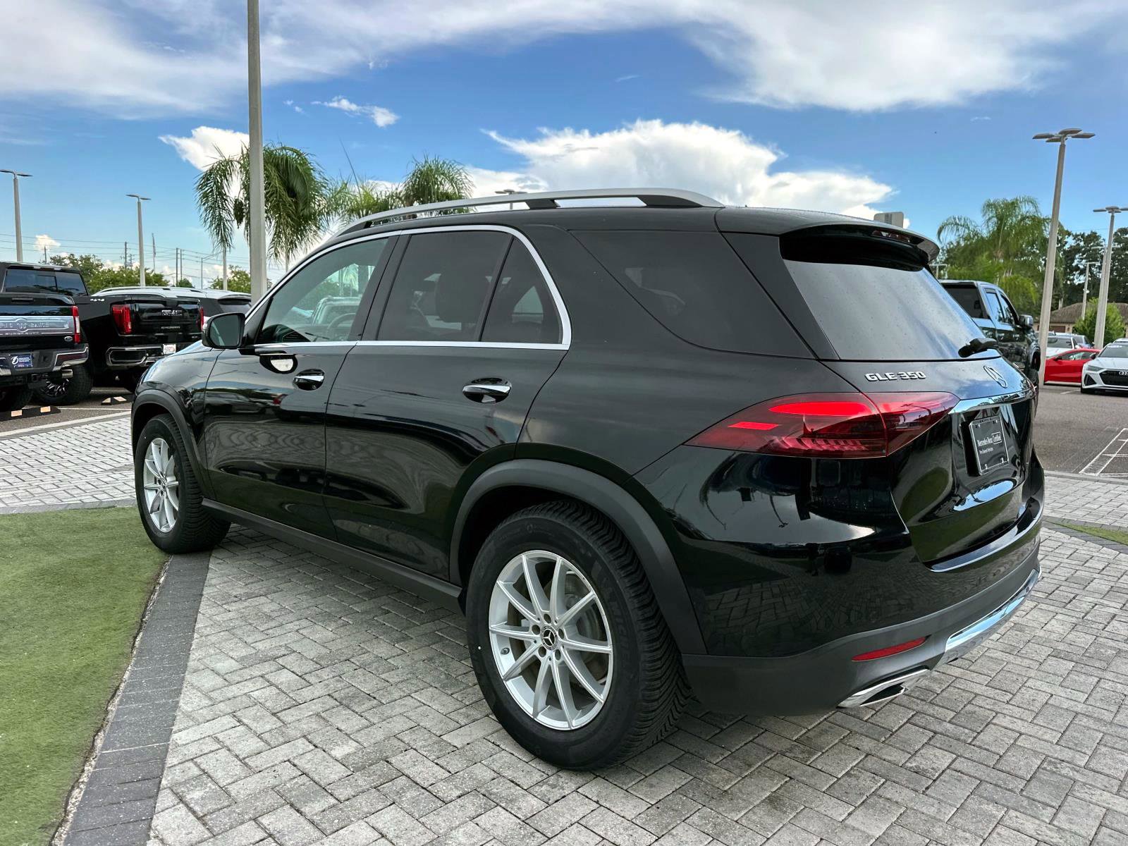 2024 Mercedes Benz GLE 350 photo 4