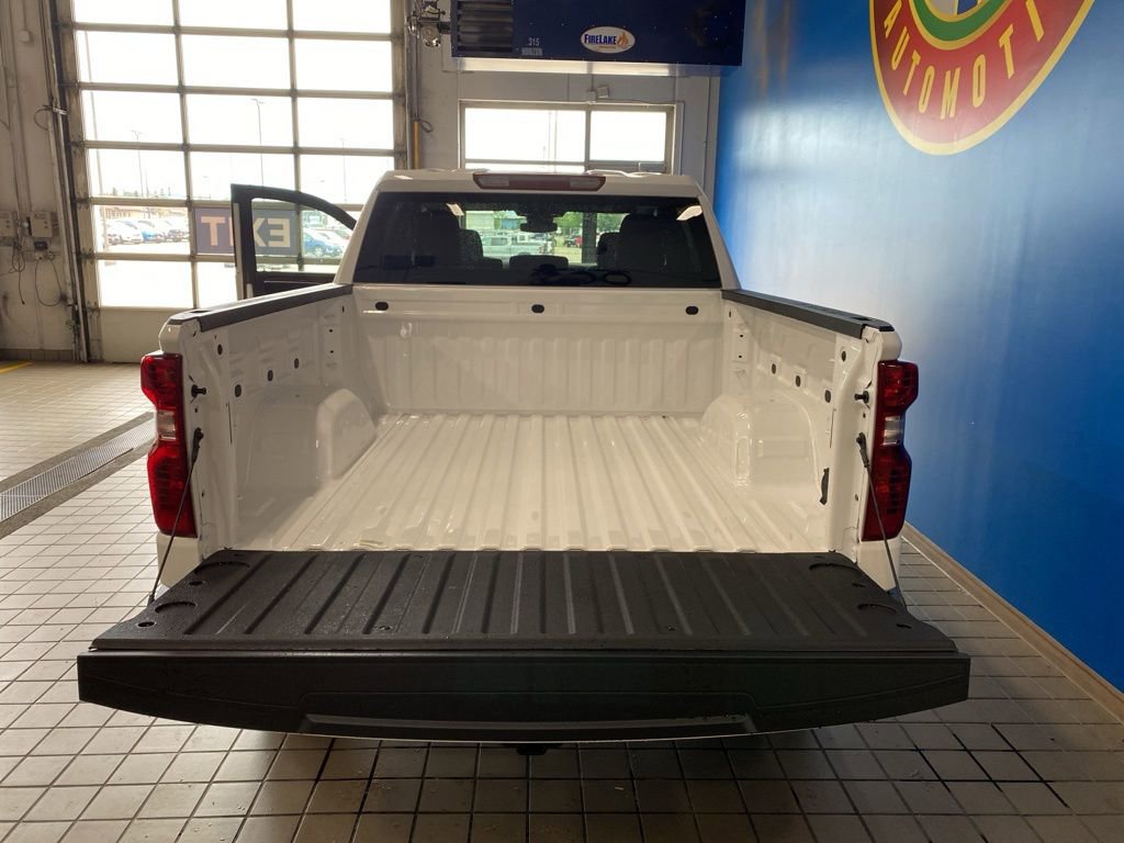 2026 Chevrolet Silverado 1500 LT photo 17