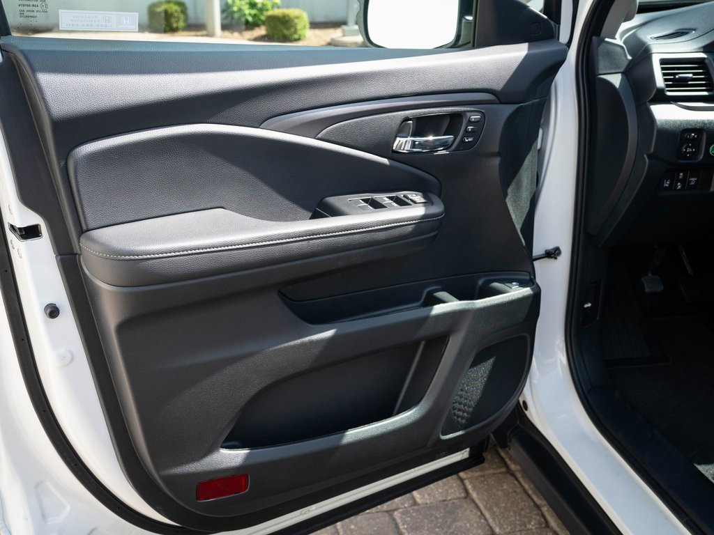 2023 Honda Ridgeline RTL photo 16