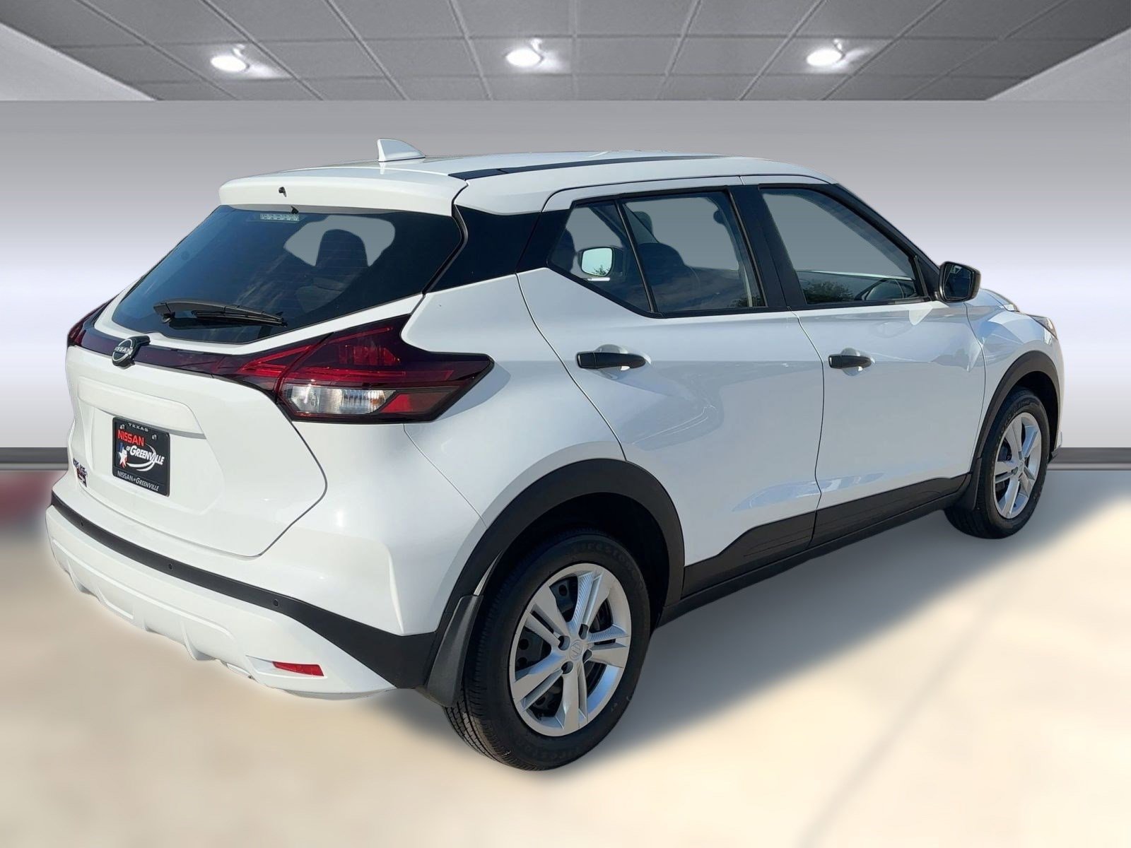 2025 Nissan Kicks Play S photo 9