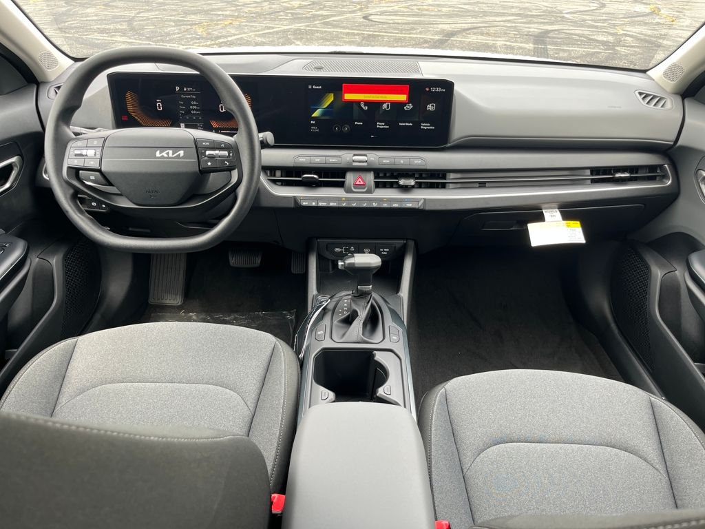 2025 Kia K4 LXS photo 17